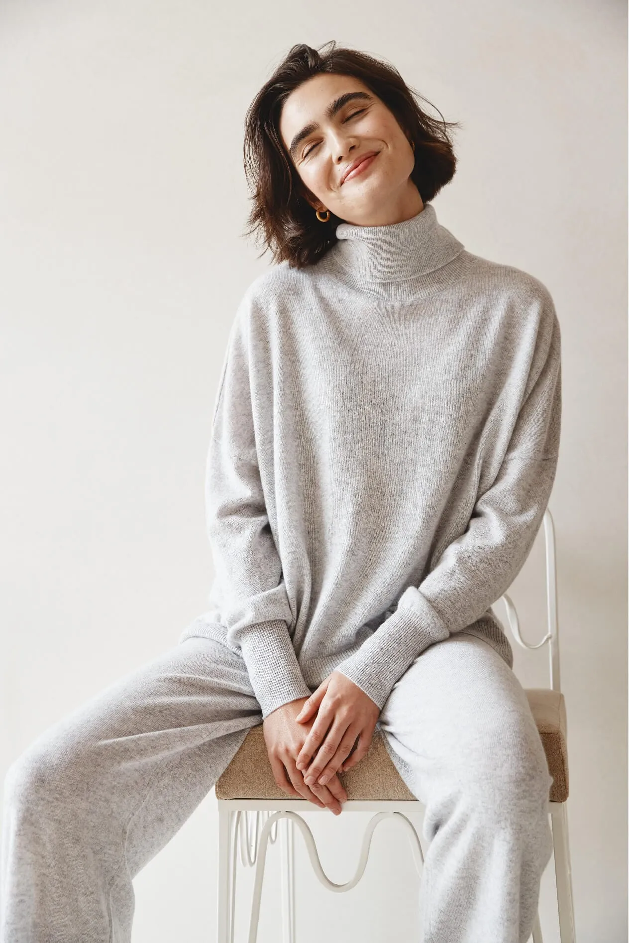 A Polo Bay Cashmere Sweater in Fly Ash