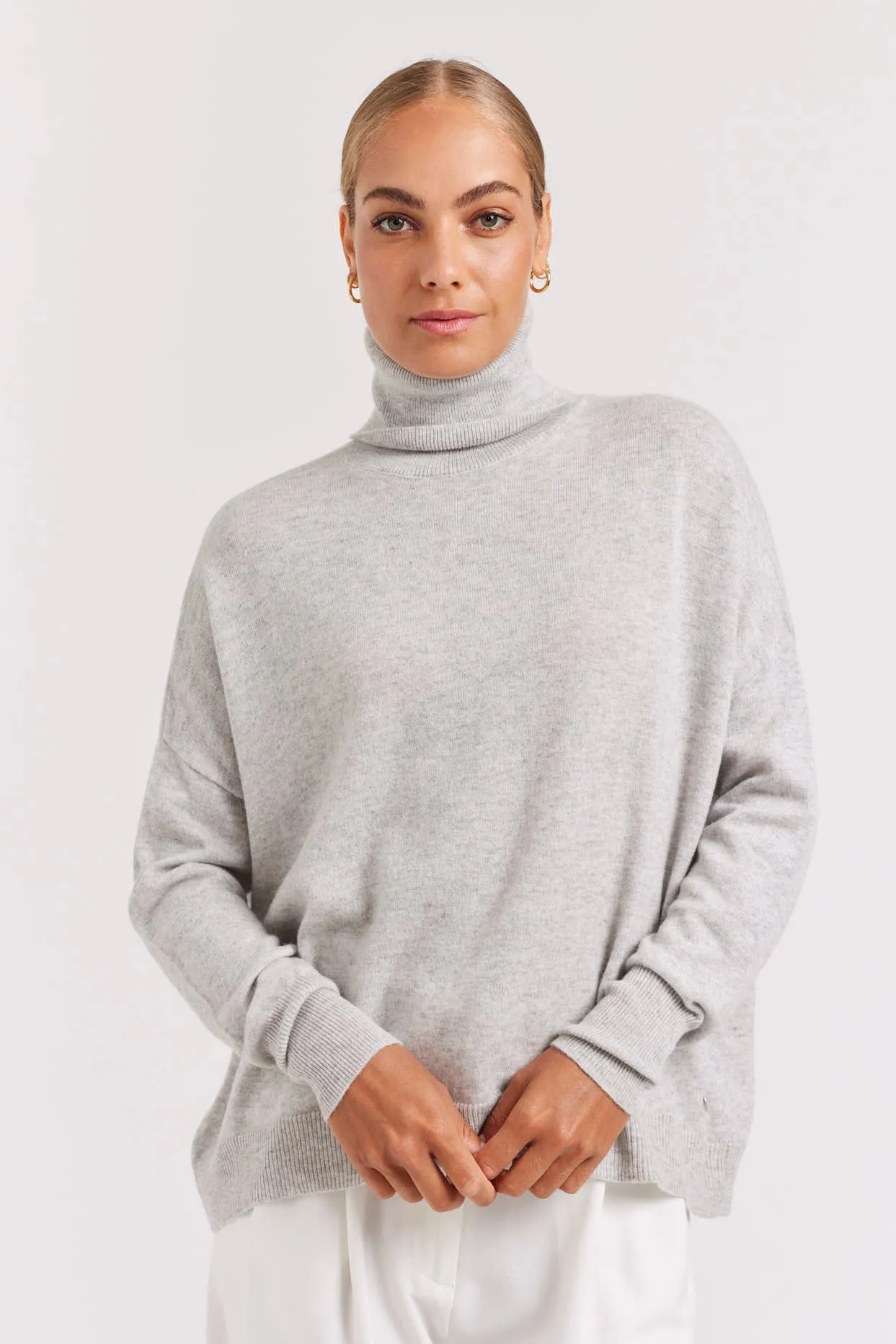 A Polo Bay Cashmere Sweater in Fly Ash