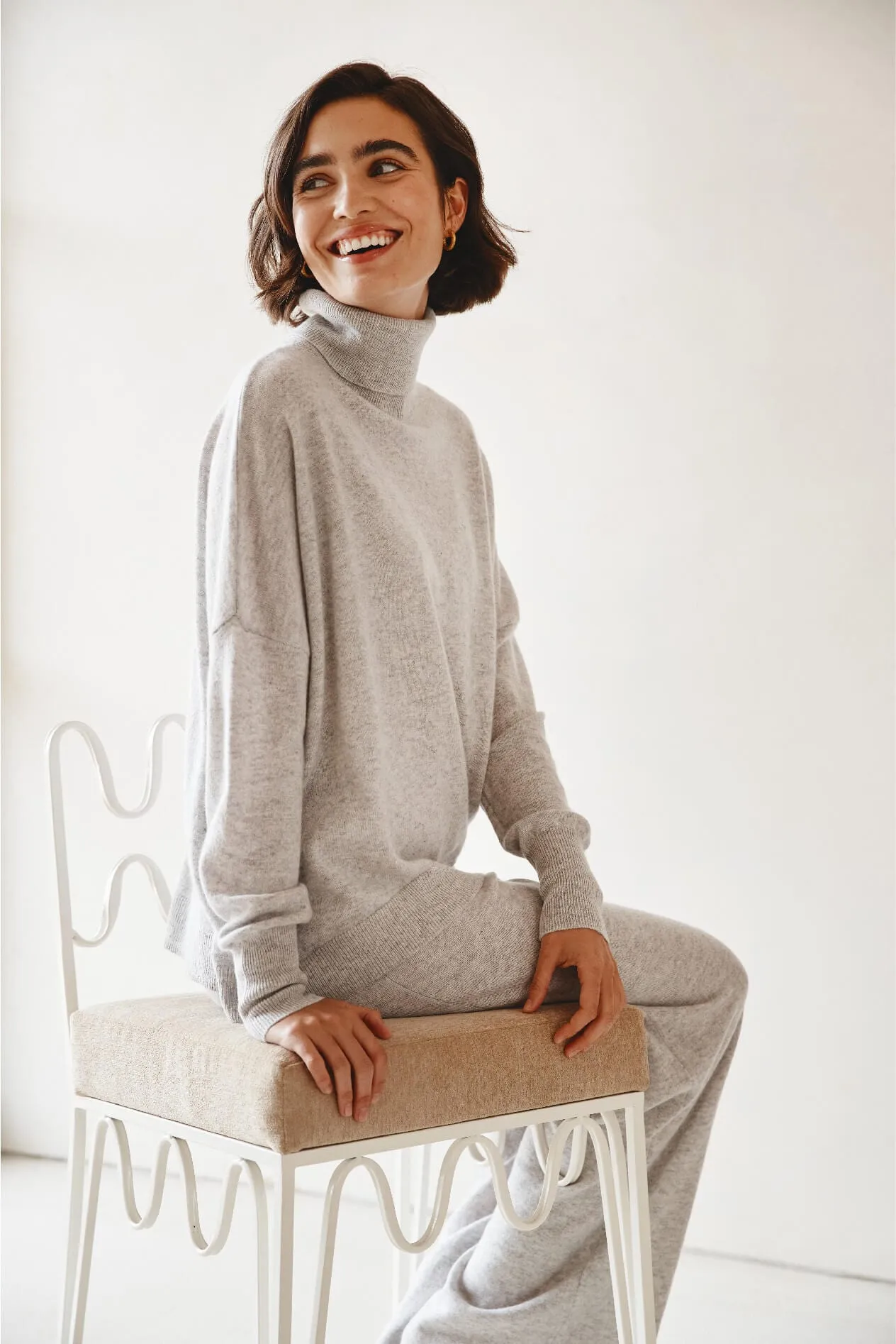 A Polo Bay Cashmere Sweater in Fly Ash