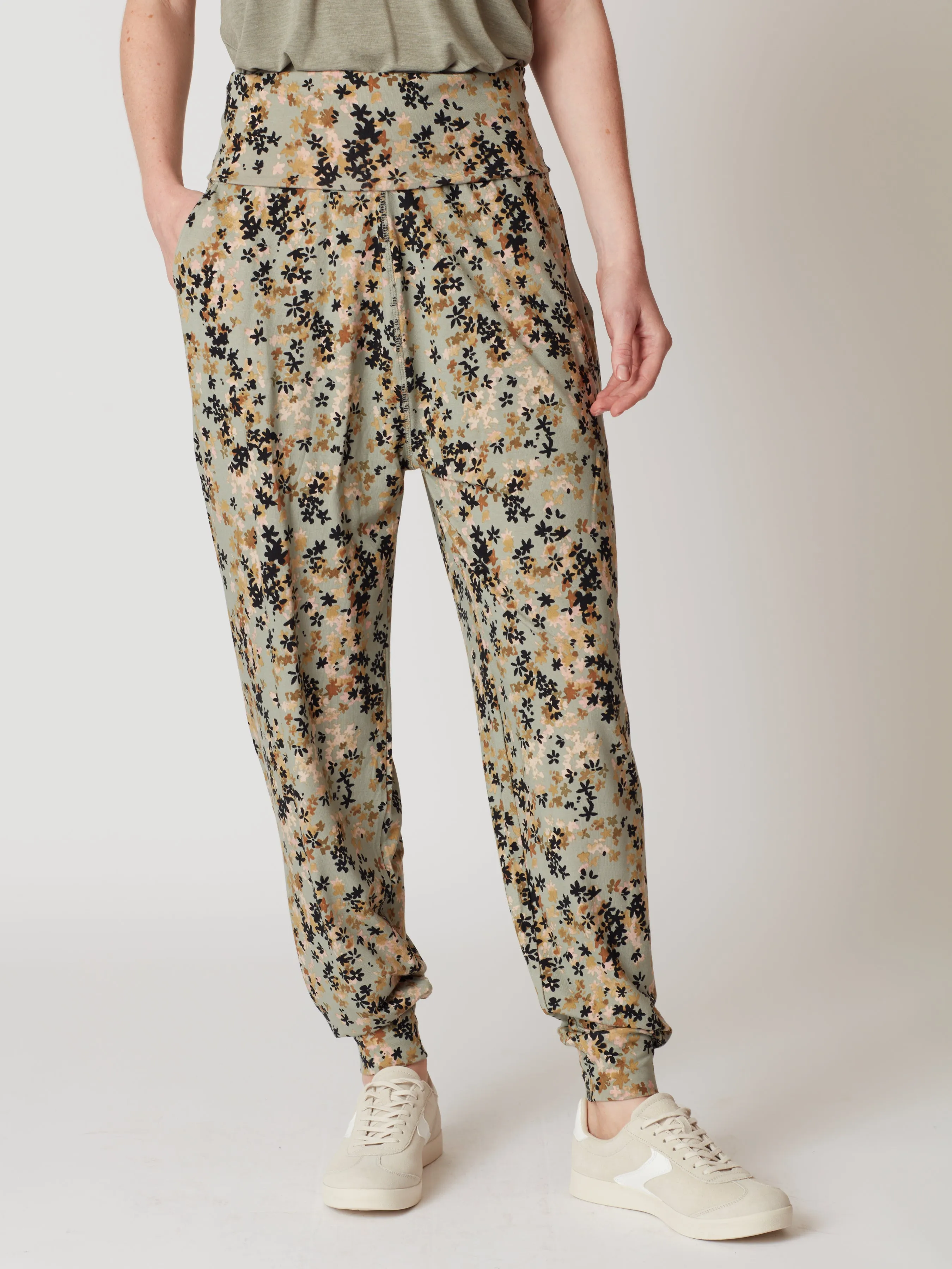 Ariyah Dashka Printed Trousers