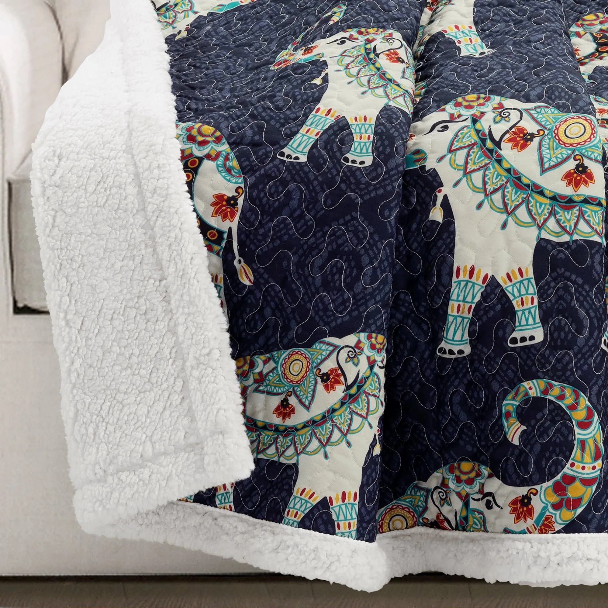 Hati Elephants Sherpa Throw Blanket