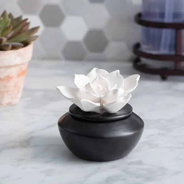 Porcelain Gardenia Airome Diffuser with Peppermint Oil Aromatherapy