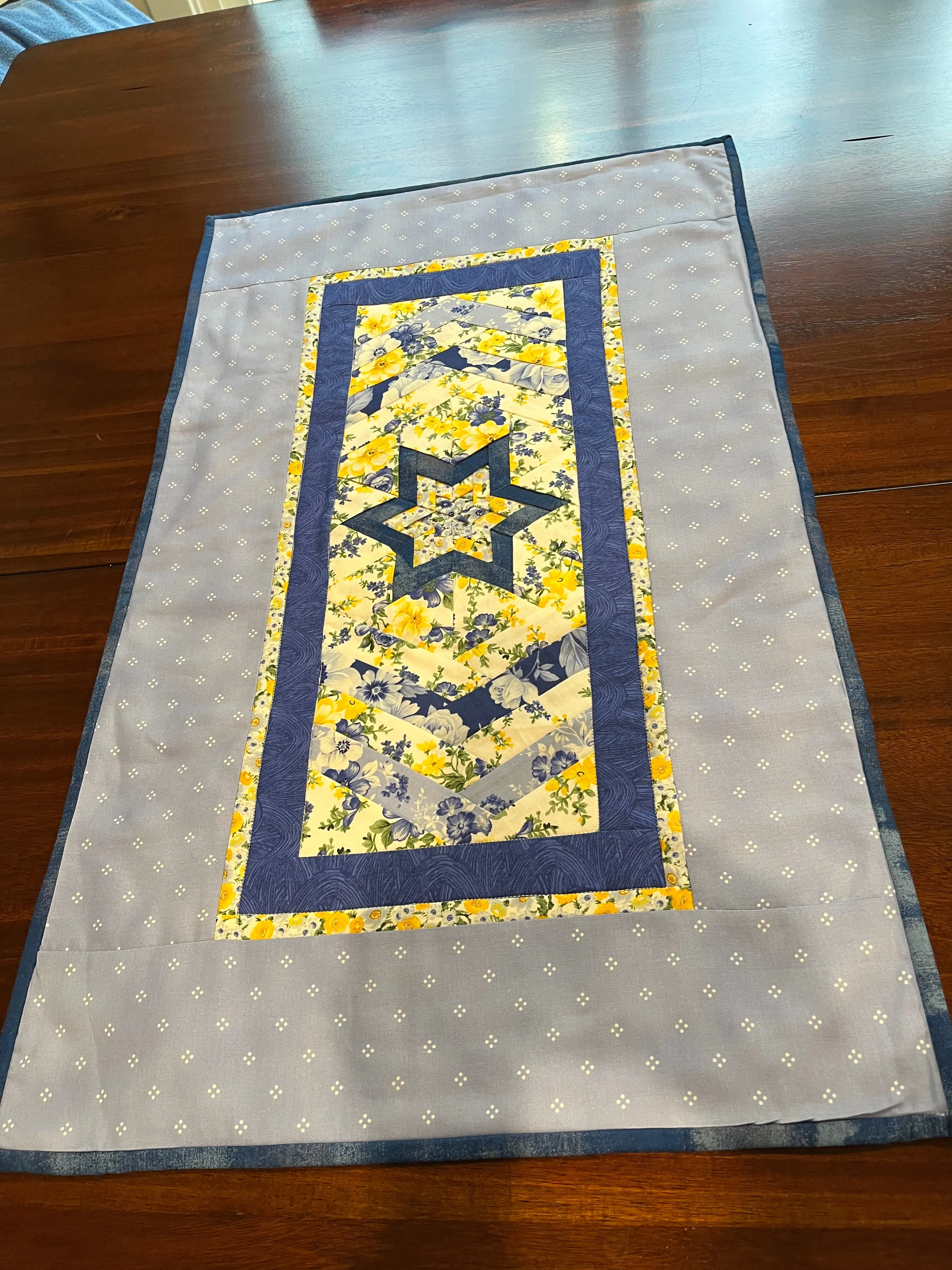 Table Runner, Folded Star